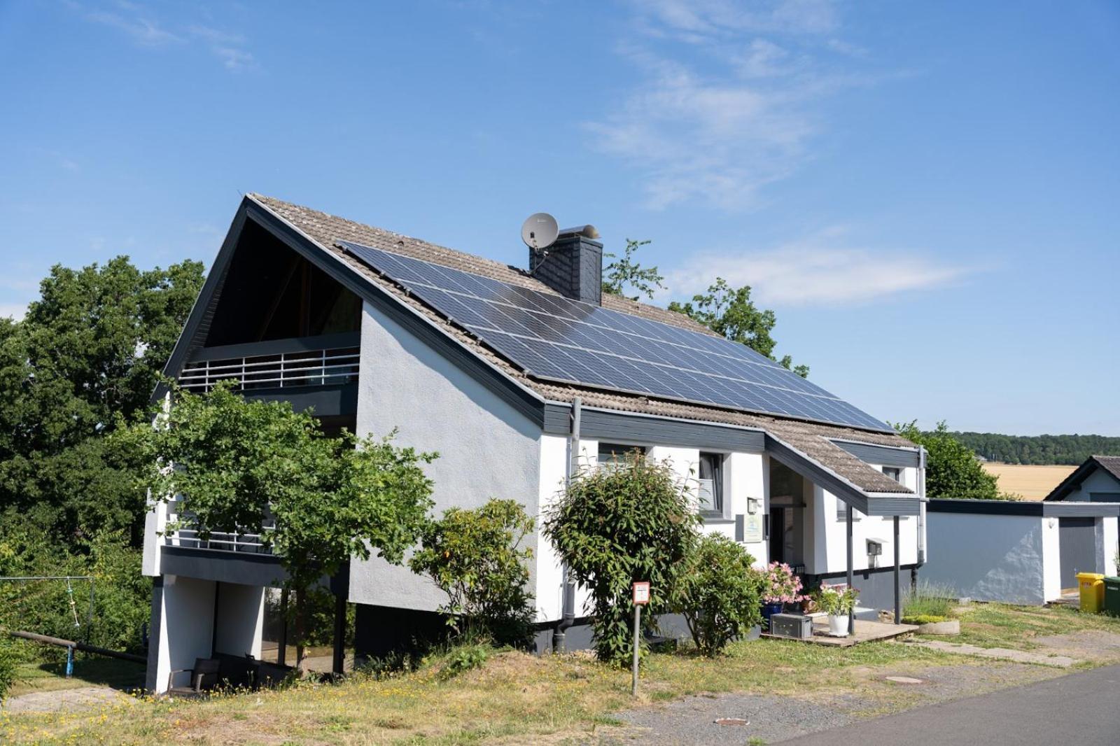 Ferienhaus Schoene Aussicht Ferienwohnung Gruen Hemfurth-Edersee Eksteriør billede